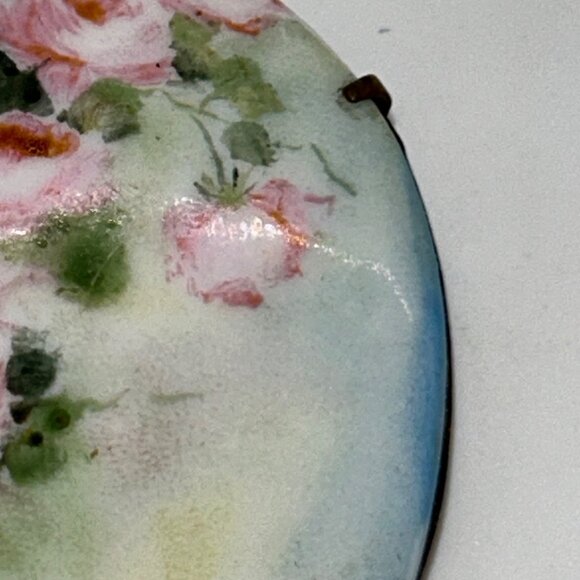 Antique Hand-Painted Porcelain Brooch With Pink Roses C-Clasp Gold-tone - Picture 14 of 15